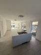 Bild - Modernes Einfamilienhaus mit Garten und Garage