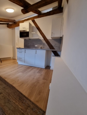 Klein aber fein möblierte Studentenwohnung, 85078 Eichstätt, Dachgeschosswohnung