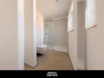 Bild - Hochwertig renovierte drei Zimmer Wohnung mit Terrasse