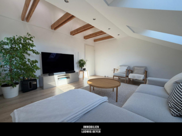 Moderne drei Zimmer Dachgeschosswohnung, 85055 Ingolstadt, Dachgeschosswohnung